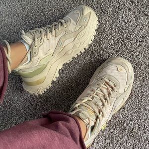 Beautiful color Fila Women’s